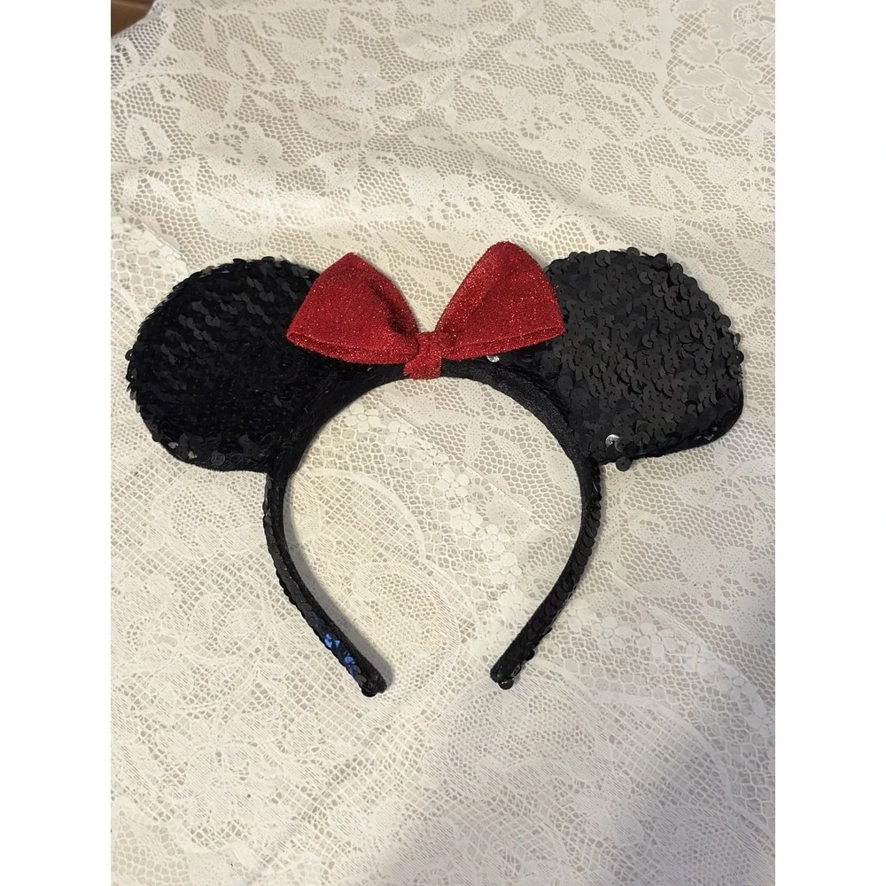 Disney Minnie Mouse Sequin Ears Headband & Striped Knit Gloves Accessory Set